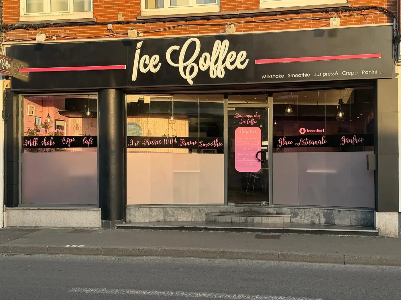 Façade du salon Ice Coffee à Wattrelos